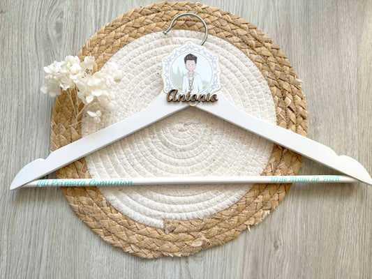 Percha Comunión Niño Beige